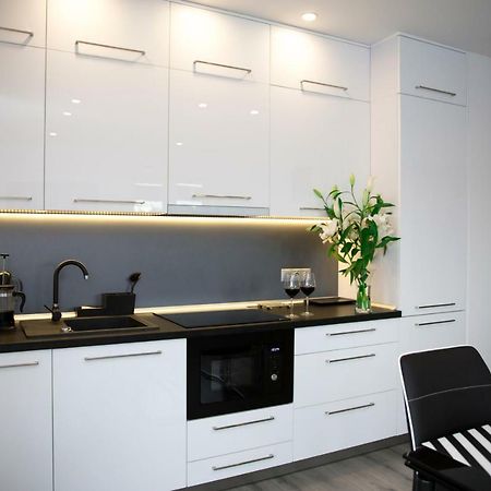 Apartament 102 G&W Lägenhet Wrocław Exteriör bild