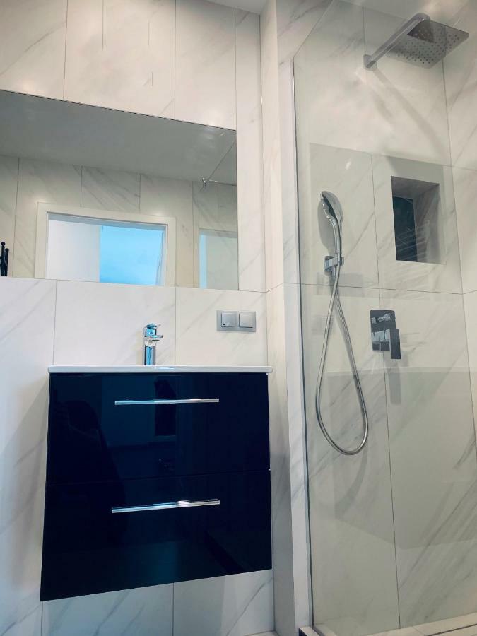 Apartament 102 G&W Lägenhet Wrocław Exteriör bild