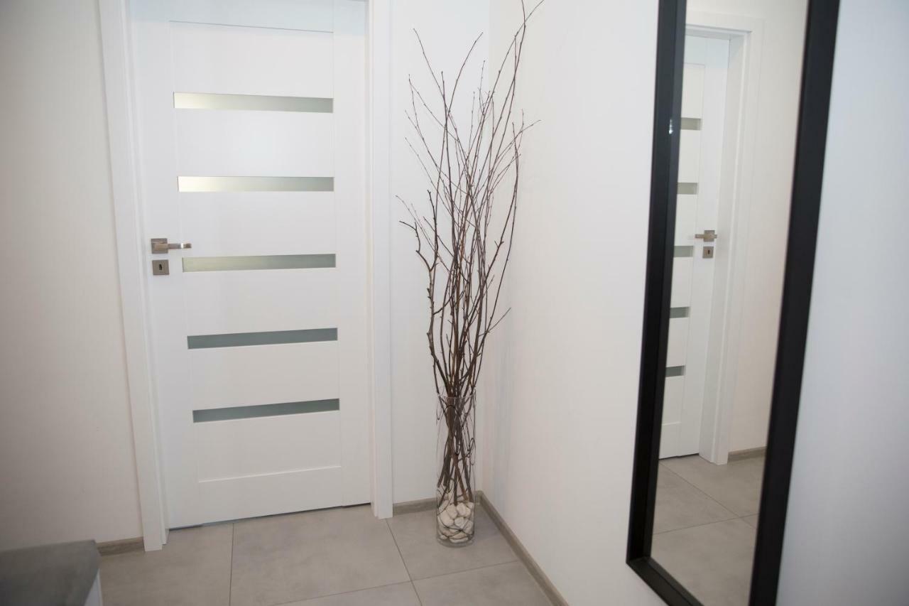 Apartament 102 G&W Lägenhet Wrocław Exteriör bild