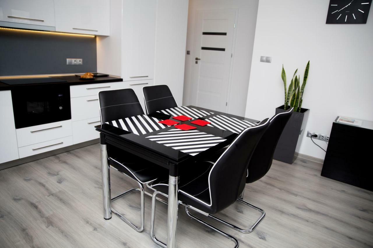 Apartament 102 G&W Lägenhet Wrocław Exteriör bild