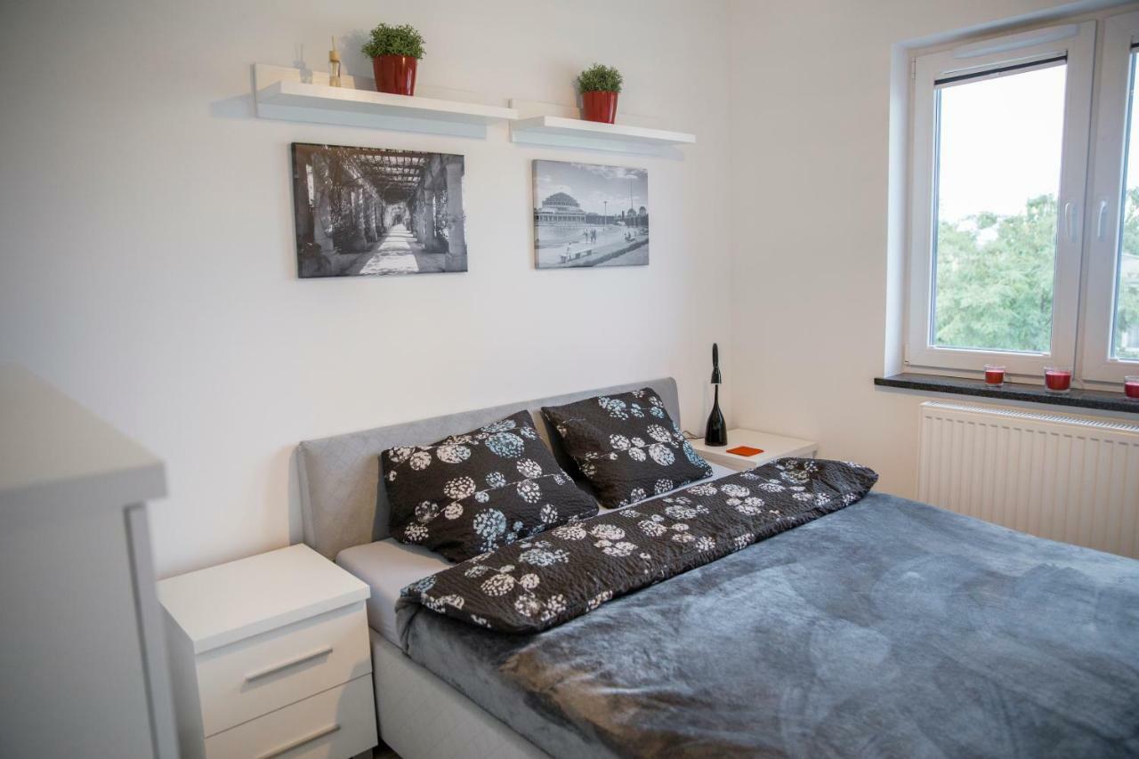 Apartament 102 G&W Lägenhet Wrocław Exteriör bild